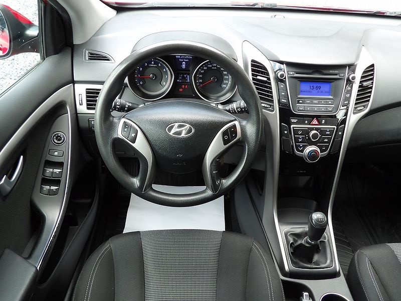 Hyundai i30 1.4i CVVT Trikolor ČR - fotka 7 z 28