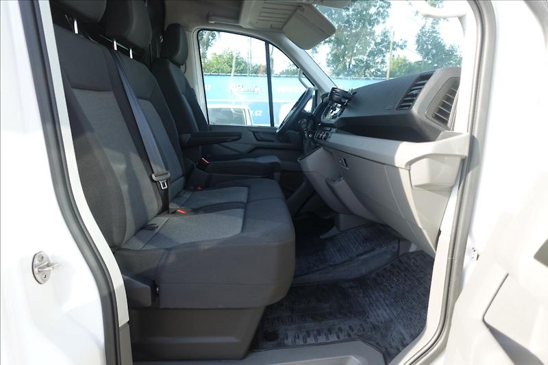 Volkswagen Crafter 2,0 TDi  L2H2 KLIMA SERVISKA - fotka 17 z 38