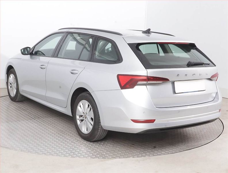 Škoda Octavia (2022) Ambition 2.0 TDI, ČR,1.maj - fotka 4 z 15