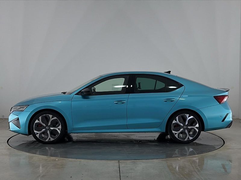 Škoda Octavia RS DSG - fotka 3 z 28