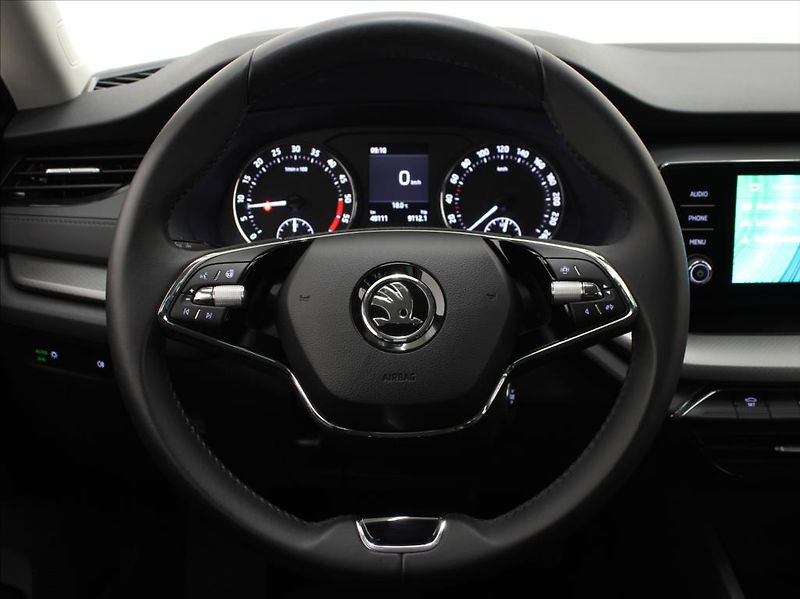 Škoda Octavia 2,0 TDi MT Ambition 49tkm. ČR - fotka 9 z 23