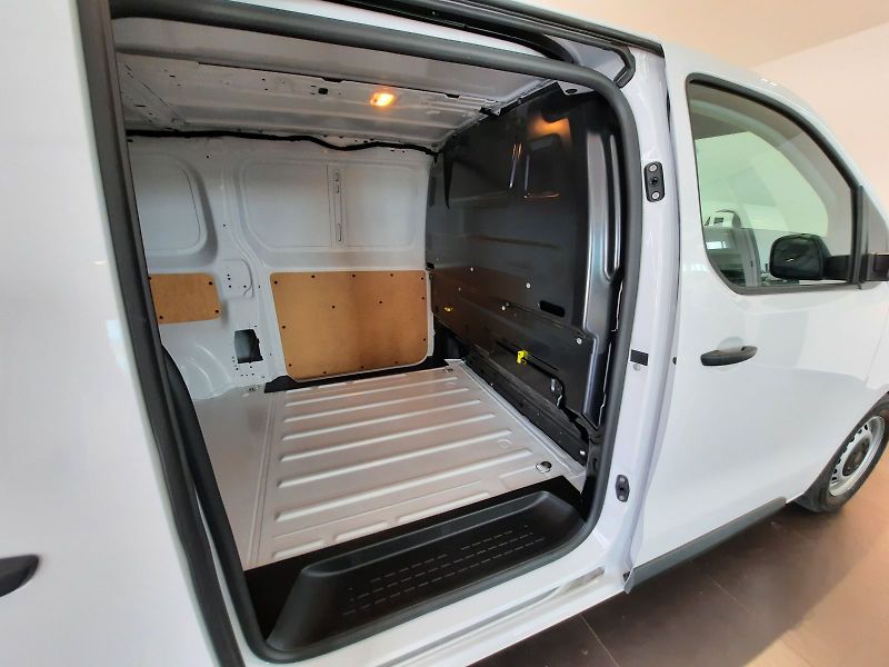 Peugeot Expert (2026) FG L2 2.2 BHDi 150k MAN6 - fotka 10 z 13