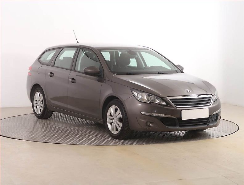 Peugeot 308 (2014) 1.6 e-HDi, Navi, Tempomat - fotka 1 z 18