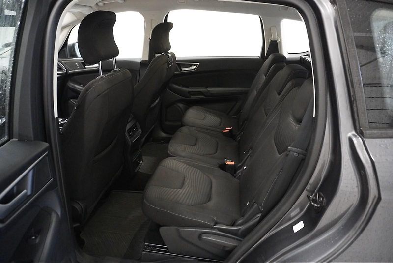 Ford S-MAX  2,0 TDCI 110kW AUTOMAT - fotka 17 z 35