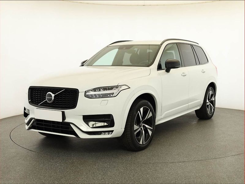 Volvo XC90 (2021) B6 AWD - fotka 2 z 22