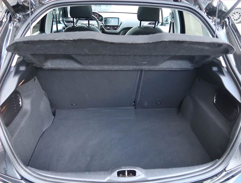 Peugeot 208 (2016) 1.6 BlueHDi, Tempomat - fotka 13 z 15