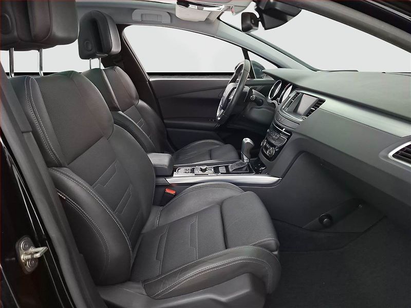 Peugeot 508 (2014) 2.2 HDi, Automat, Navi, Xenony - fotka 9 z 22