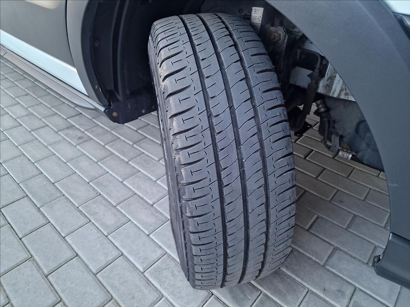 Ford Transit 2.0TDCi 77kW 350 TREND L2 - fotka 41 z 44