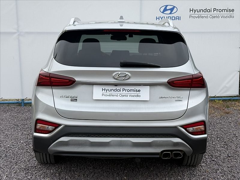 Hyundai Santa Fe 2,2 CRDI 147kW DCT 4x4 Smart - fotka 25 z 26