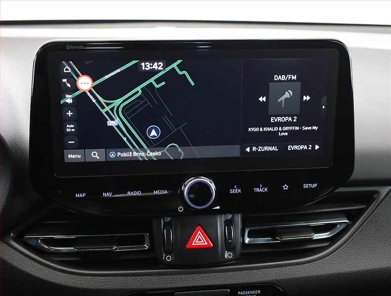 Hyundai i30 (2022) N-Line 1.5 T-GDI MHEV, ČR - fotka 15 z 21