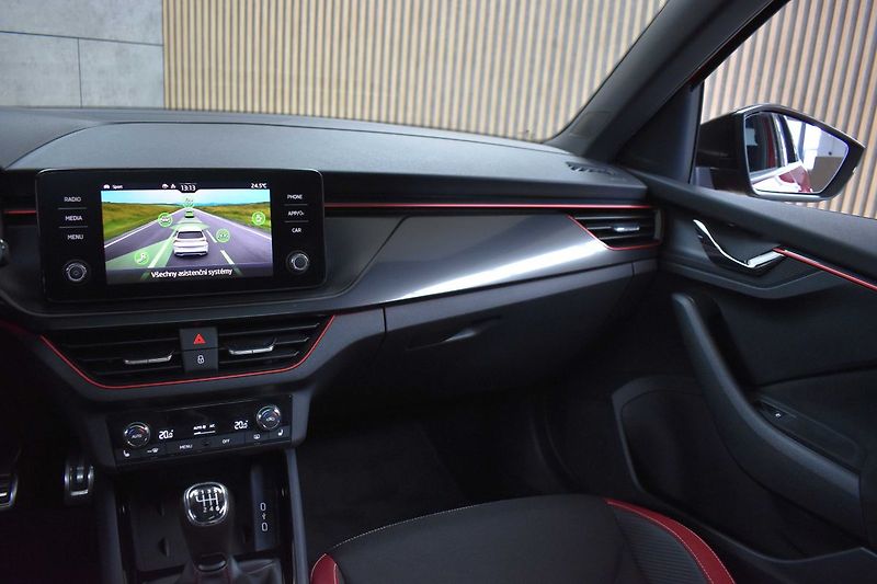 Škoda Kamiq 1.5 TSI MONTE CARLO*TAŽNÉ*ČR* - fotka 10 z 47