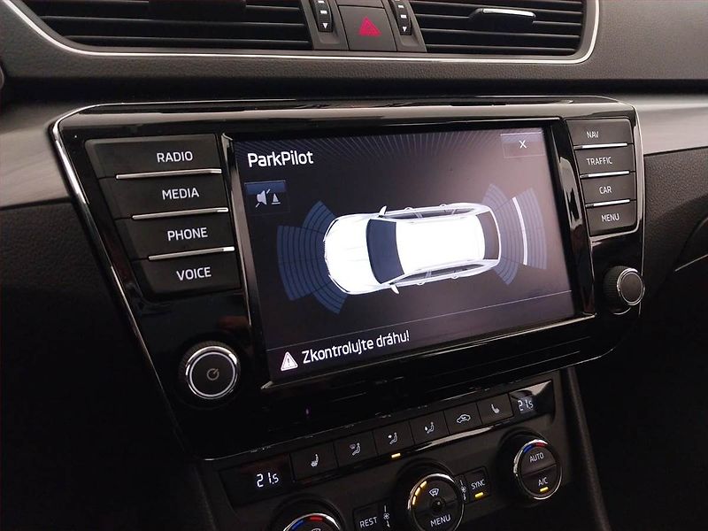 Škoda Superb (2015) Style Plus 2.0 TDI, 4X4 - fotka 23 z 23