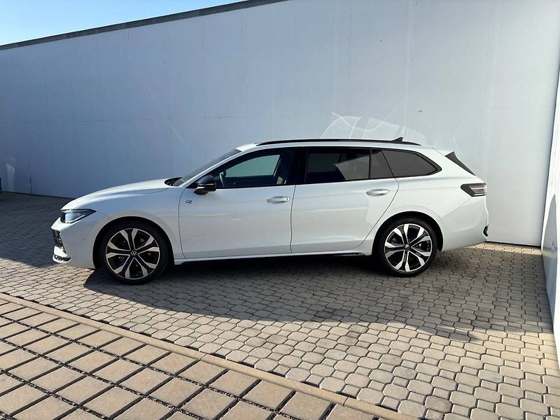 Volkswagen Passat (2026) R-Line Family 7DSG 2,0TDI - fotka 3 z 7