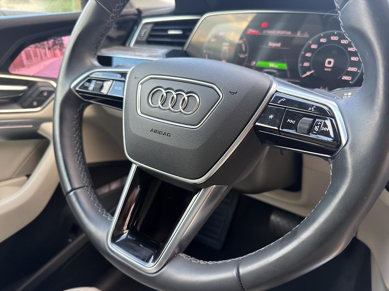 Audi Q8 e-tron (2024) Audi Etron Q8 Sportback - fotka 23 z 27
