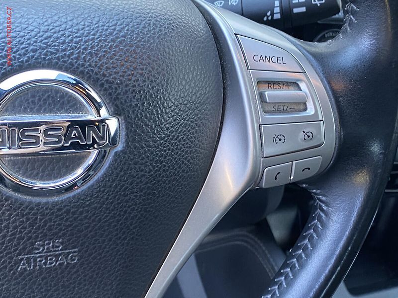 Nissan Qashqai (2016) 1.2 DiG-T, N-Vision, panor - fotka 14 z 18