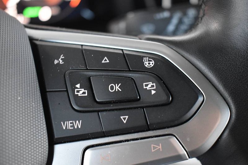 Volkswagen Multivan (2022) 1.4TSI 110kW Hybrid - fotka 24 z 30