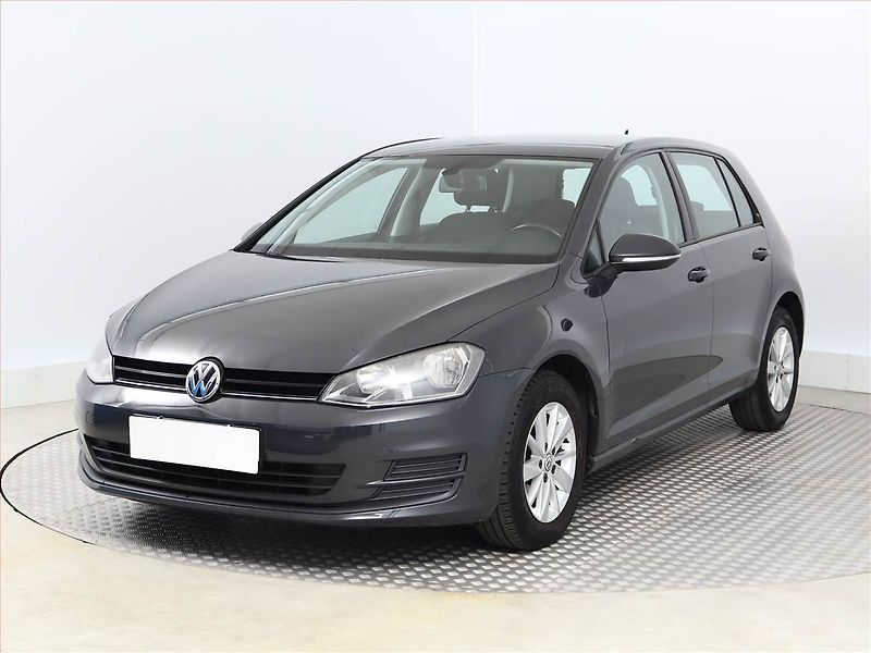Volkswagen Golf (2016) 1.2 TSI, Tempomat - fotka 2 z 14