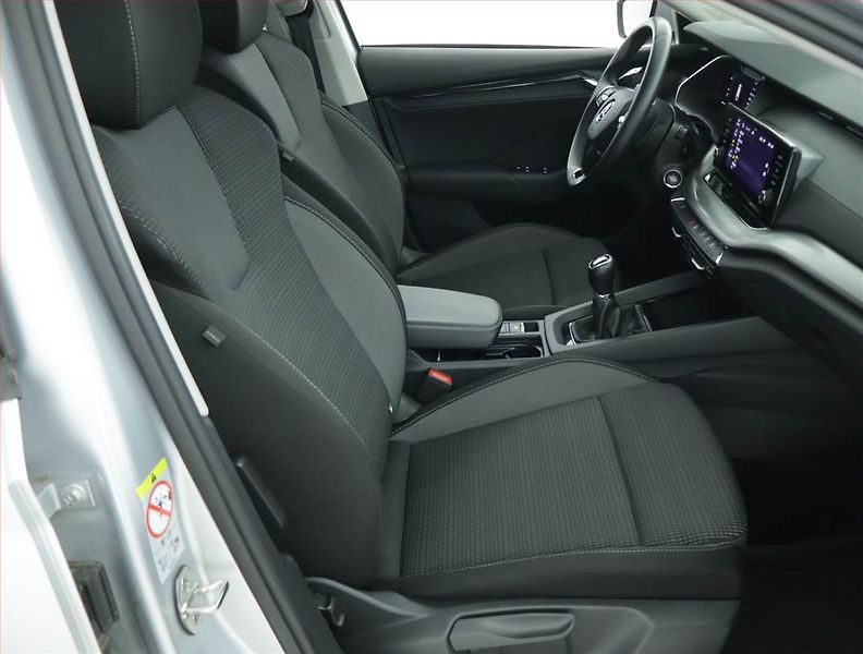 Škoda Octavia (2022) Ambition 2.0 TDI, ČR,1.maj - fotka 9 z 16
