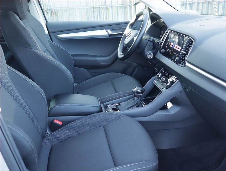 Škoda Karoq (2023) 1.5 TSI - fotka 9 z 24
