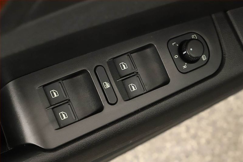 Škoda Superb (2008) 2.0 TDI, Automat, Navi, Xenony - fotka 17 z 19