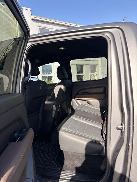 Volkswagen Amarok - fotka 12 z 27