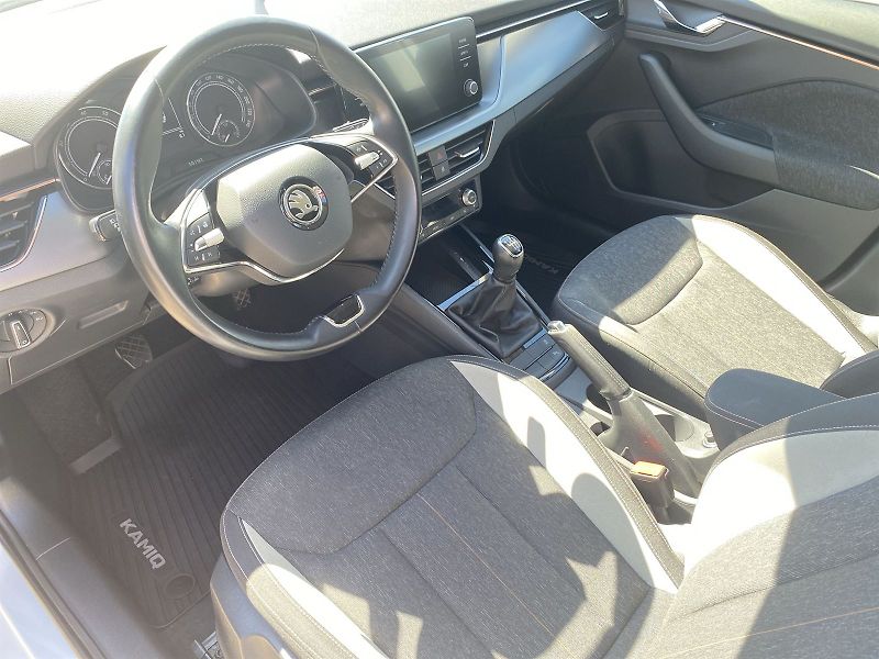 Škoda Kamiq (2021) 1.5 TSI 110 kW Style - fotka 7 z 31