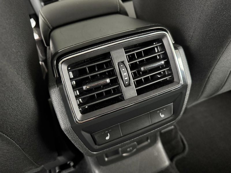 Škoda Karoq 2,0TDI 140kW*4x4*DSG*Drive125 - fotka 30 z 33