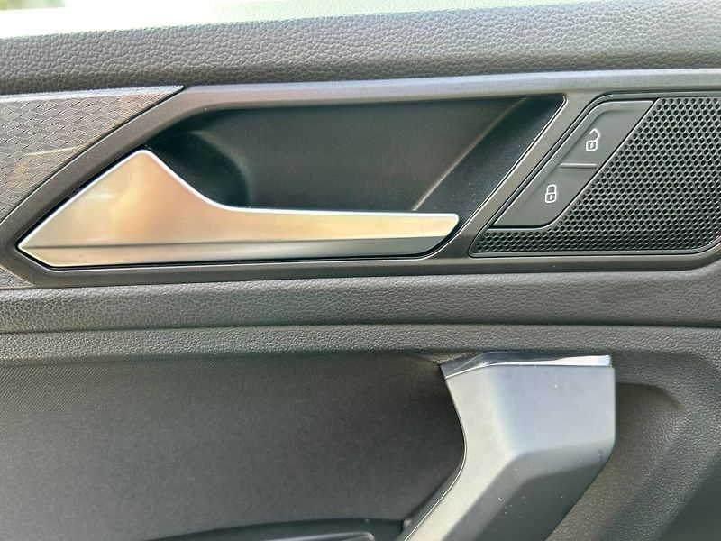 Volkswagen Tiguan (2022) 2.0 TDI 110 kW DSG tažné LED - fotka 21 z 34
