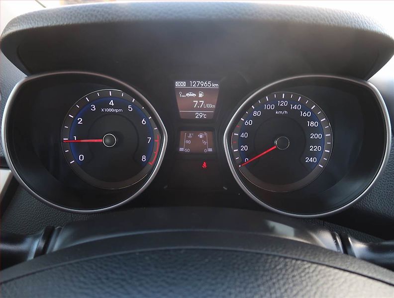 Hyundai i30 (2015) 1.6 MPI, Serv.kniha, Tempomat - fotka 11 z 17
