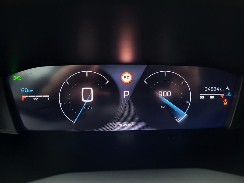 Peugeot 2008 1.2 PureTech 130k AUTOMAT - fotka 11 z 45