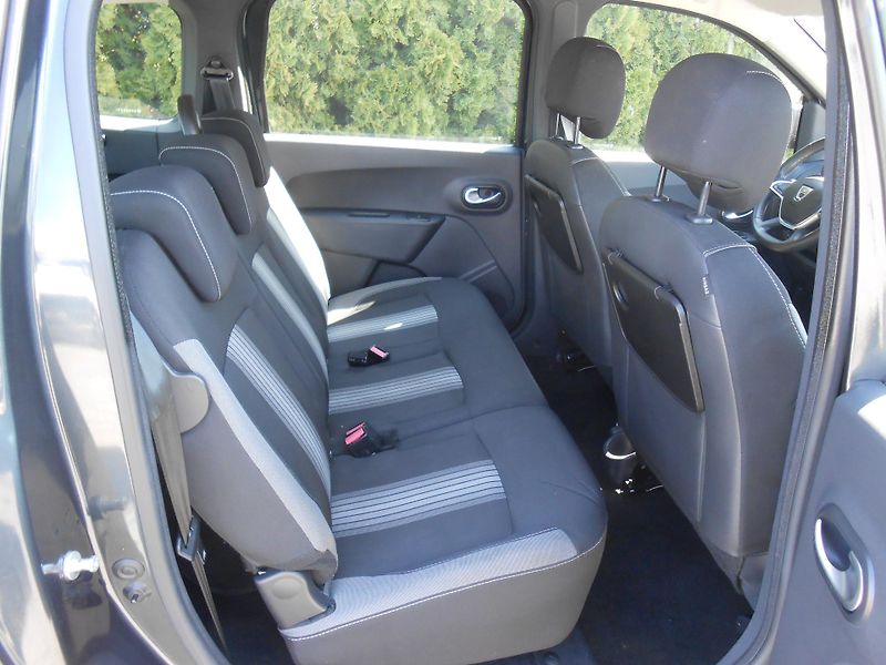 Dacia Lodgy STEPWAY,7Míst,NAVI,75TKm!! - fotka 17 z 36