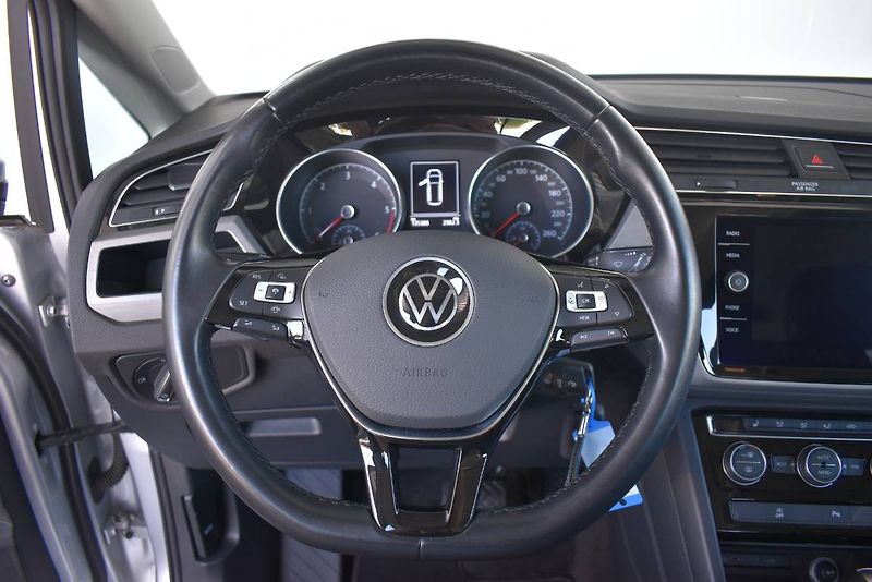 Volkswagen Touran (2021) 2.0TDI 110kW DSG, tažné - fotka 17 z 21