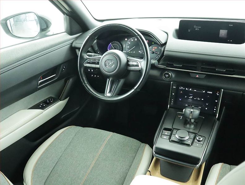 Mazda MX-30 (2021) Comfort e-Skyactiv, SoH 93% - fotka 7 z 25