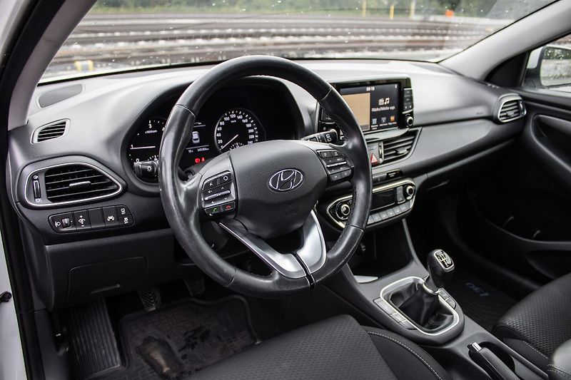 Hyundai i30 - fotka 7 z 33