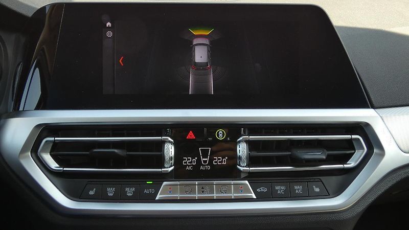 BMW Řada 3 318d Touring - fotka 15 z 22