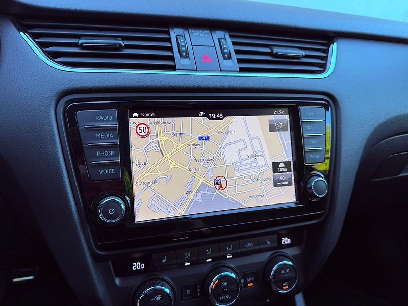 Škoda Octavia 2.0 TDi RS DSG, Pano, Memory - fotka 22 z 34