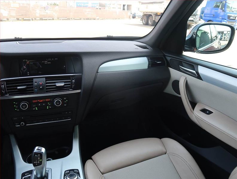 BMW X3 (2014) xDrive30d, 4X4, Automat, Kůže - fotka 8 z 21