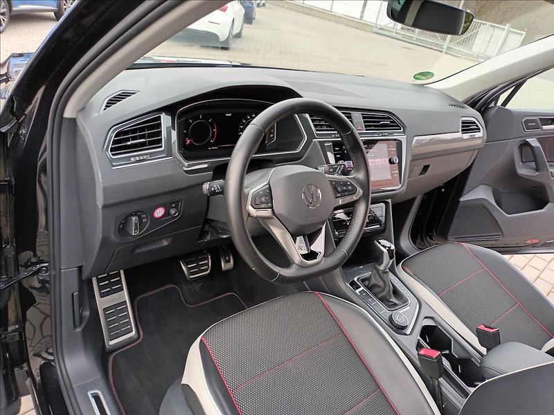 Volkswagen Tiguan 2,0 TDI,147KW,URBAN SPORT,4X4 - fotka 14 z 48