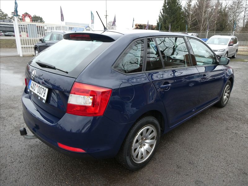 Škoda Rapid 1,6 TDi 66kW 2x kola,klima,ČR - fotka 9 z 37