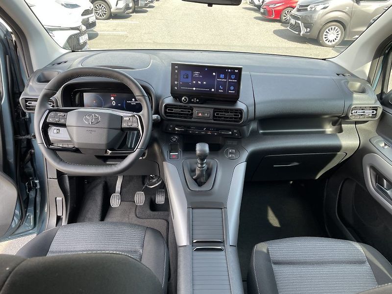 Toyota ProAce City Verso 1.5D 130k Family ODBĚR 11/2026 - fotka 15 z 30