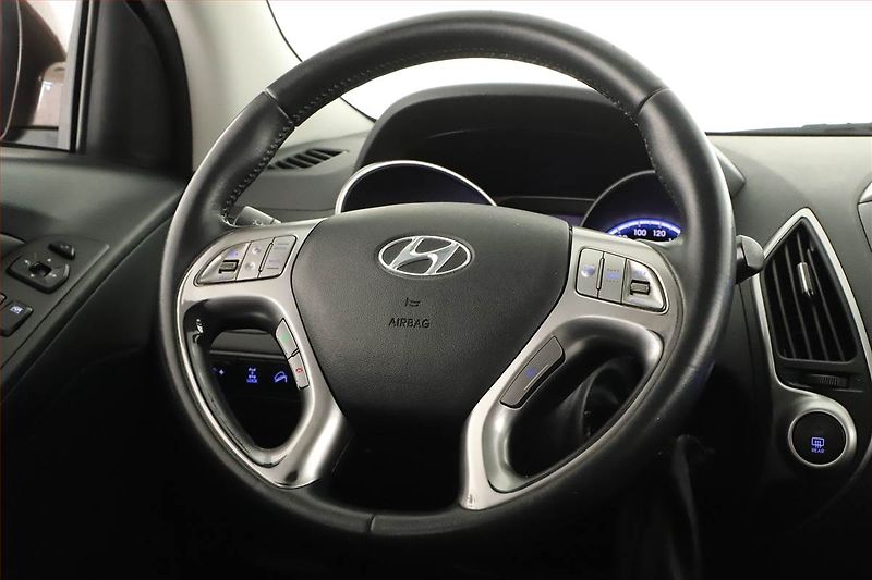 Hyundai ix35 (2011) 2.0 CRDi, 4X4, Serv.kniha - fotka 8 z 15