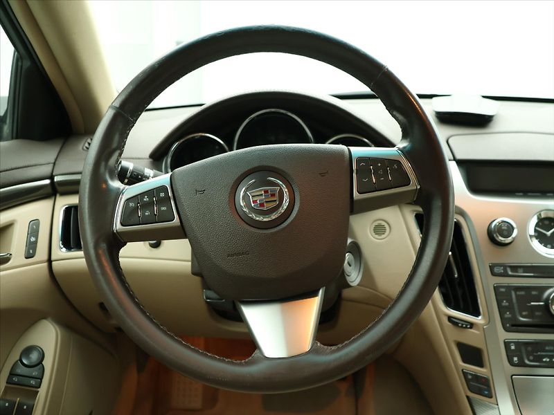 Cadillac CTS 3.6 V6 Luxury 229kW CZ Xenon - fotka 15 z 29