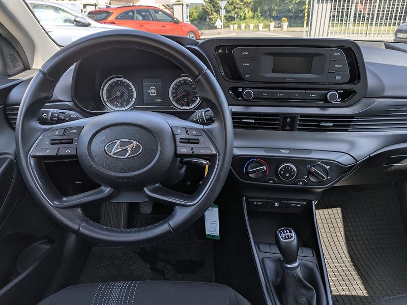 Hyundai i20 i 62kW REZERVACE - fotka 14 z 25
