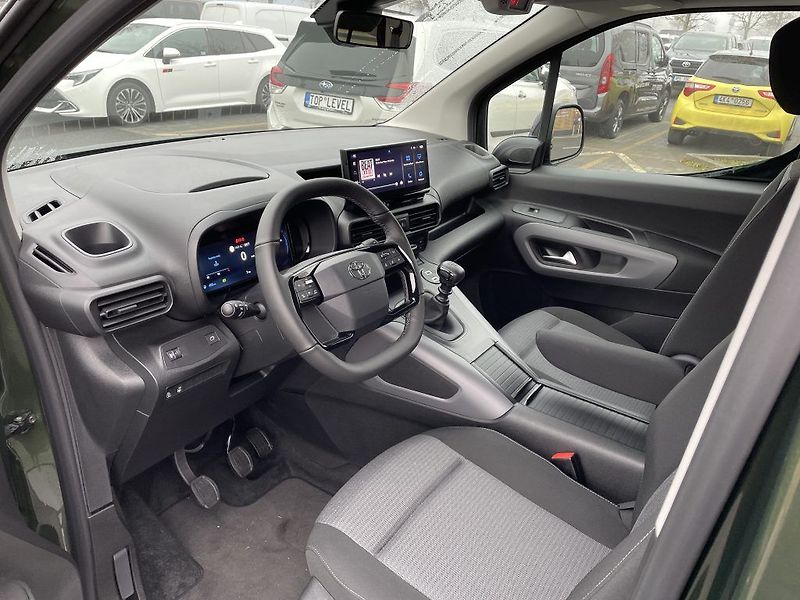 Toyota ProAce City Verso 1.5 6MT Family ODBĚR 11/2026 - fotka 12 z 30