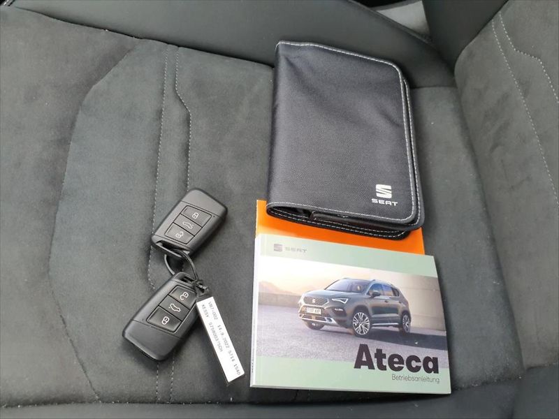 Seat Ateca 2,0 TDI PANORAMA KAMERA - fotka 6 z 12