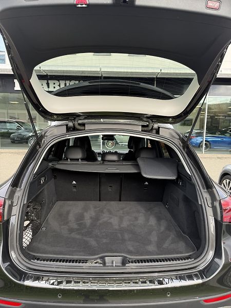 Mercedes-Benz GLC (2024) Mercedes benz GLC 200 4matic - fotka 9 z 12