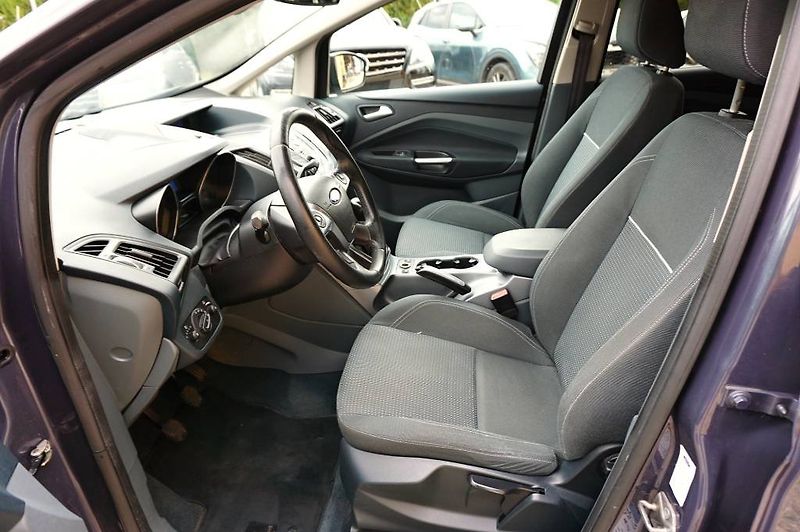 Ford C-MAX (2012) 1,6Ti-VCT 92 kW - fotka 25 z 37