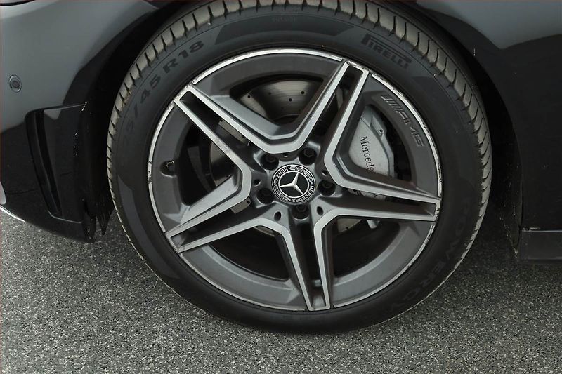 Mercedes-Benz Třídy C (2018) C 220 d - fotka 12 z 24