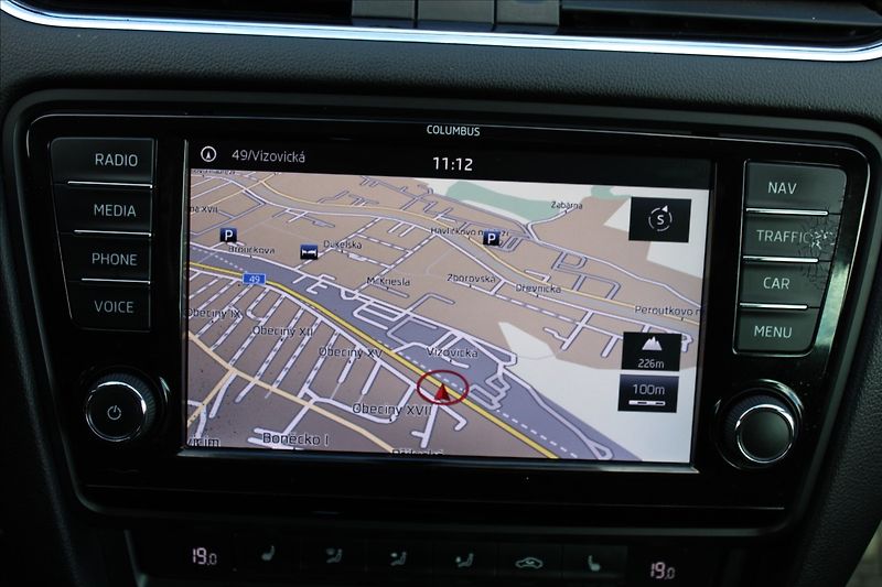 Škoda Octavia 2,0 TDI  ČR,TAŽNÉ,ELEGANCE - fotka 11 z 33