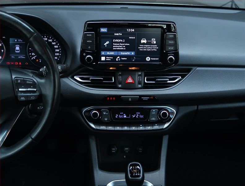 Hyundai i30 (2022) 1.0 T-GDI, ČR,1.maj - fotka 12 z 19